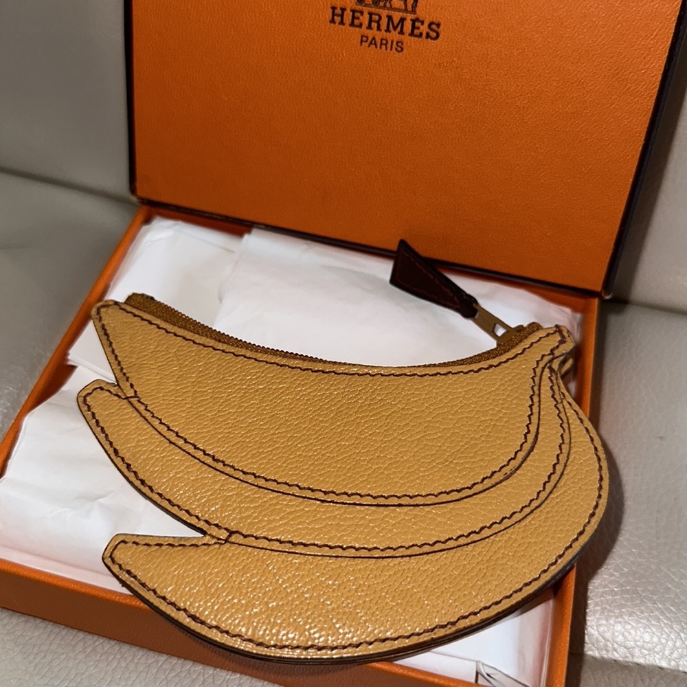 Hermes Paris banana coin purse in Yellow leather new in box - Picture 3 of 11